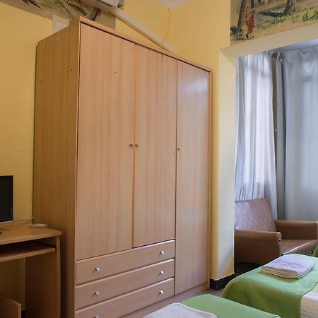Hostel Turistic Castell Barcelona Exteriér fotografie