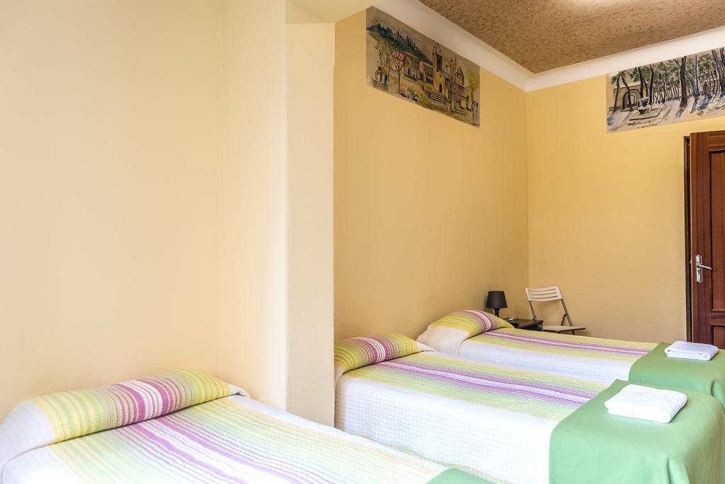 Hostel Turistic Castell Barcelona Exteriér fotografie